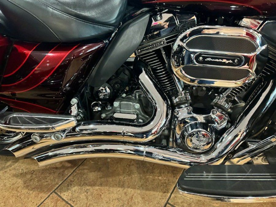 2015 Harley-Davidson® ROAD GLIDE CVO ULTRA