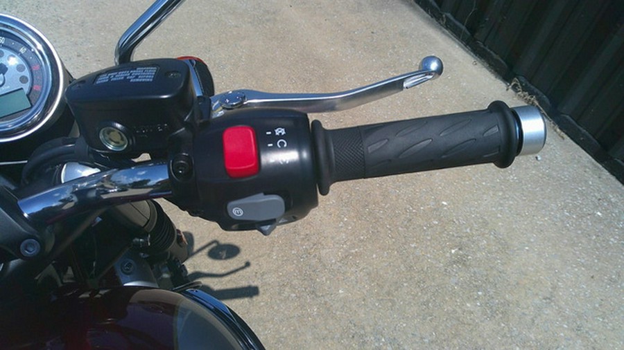 2025 Triumph Bonneville T120 - Elvis Presley Edition Carnival R