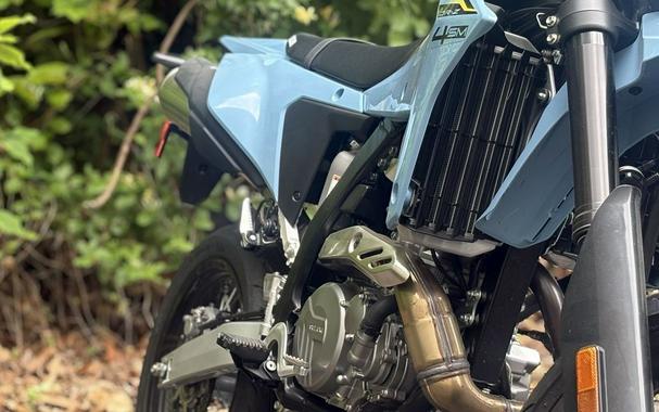2025 Suzuki DR-Z4SM
