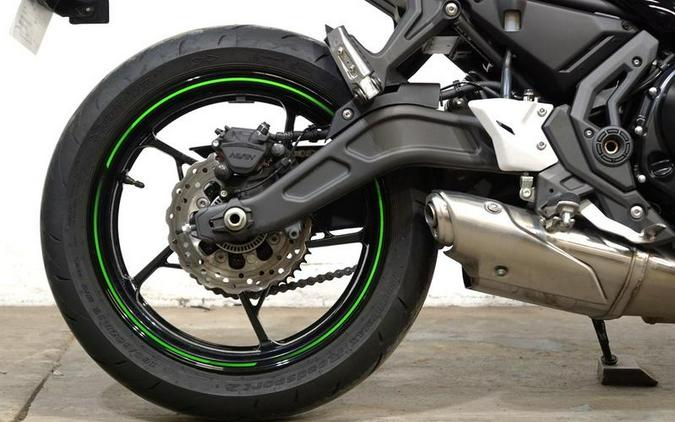 2024 Kawasaki Ninja® 650 Metallic Matte Dark Gray/Metallic Spark Black