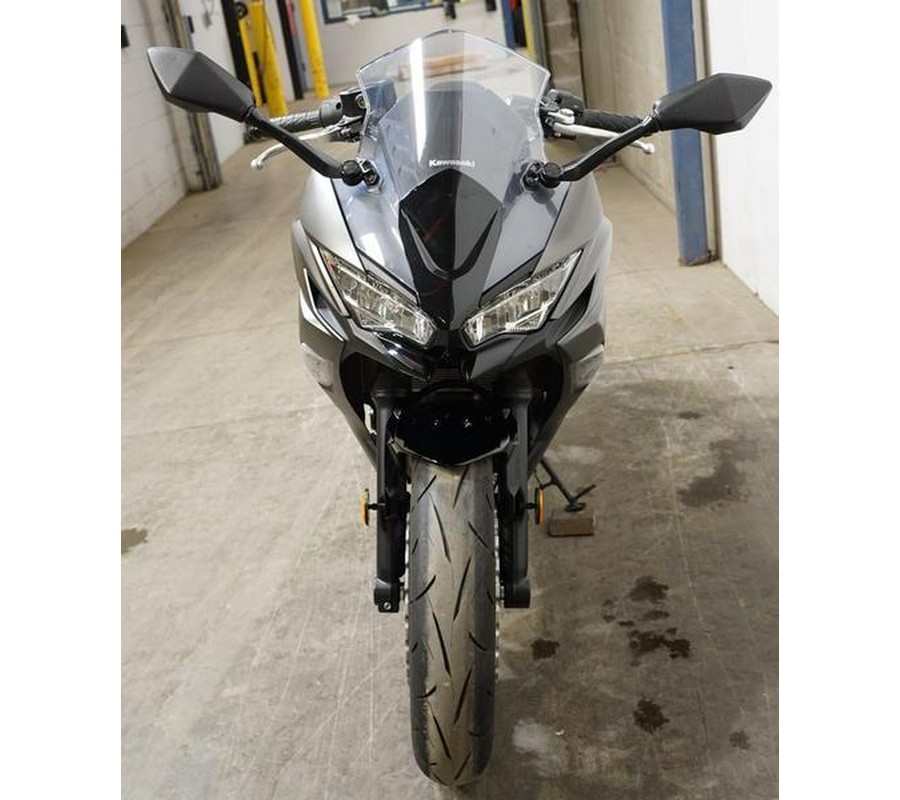 2024 Kawasaki Ninja® 650 Metallic Matte Dark Gray/Metallic Spark Black