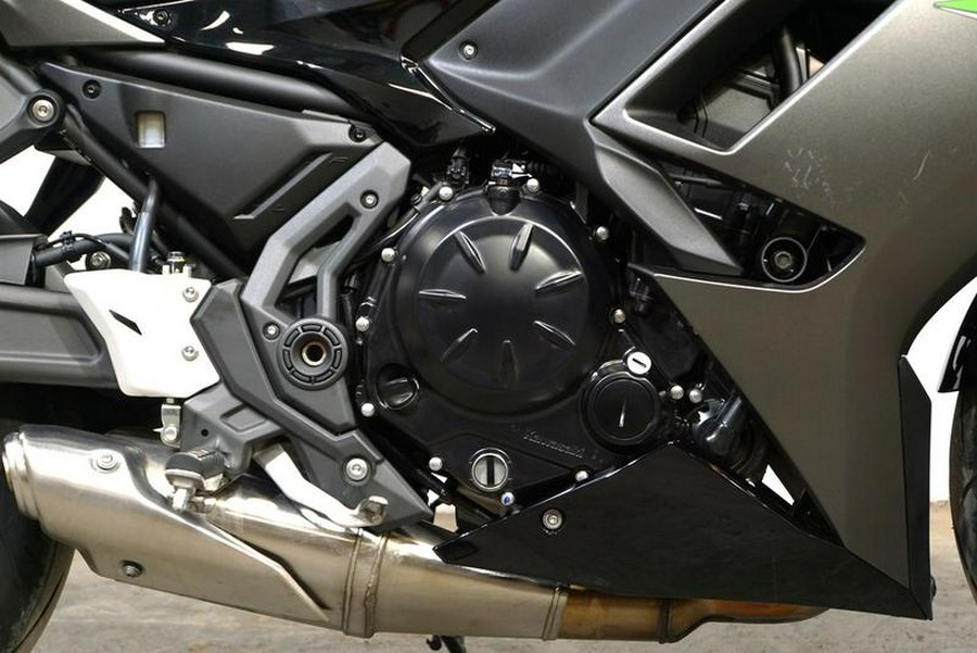 2024 Kawasaki Ninja® 650 Metallic Matte Dark Gray/Metallic Spark Black