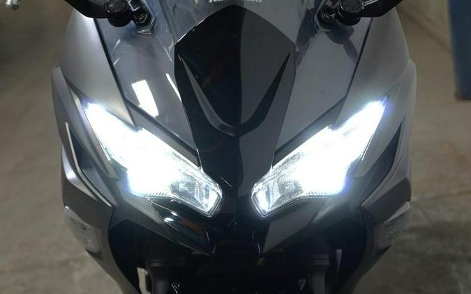 2024 Kawasaki Ninja® 650 Metallic Matte Dark Gray/Metallic Spark Black