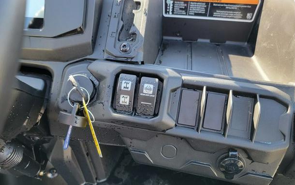 2026 Can-Am Defender MAX DPS HD7 Compass Green