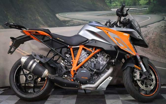 2017 KTM 1290 Super Duke GT