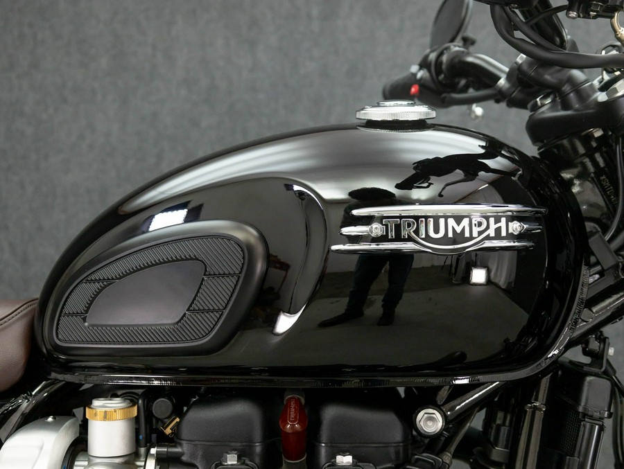 2025 TRIUMPH BONNEVILLE T120 BLACK W/ABS