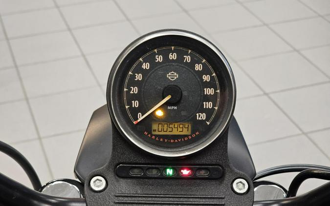 XL 883N 2019 Iron 883™