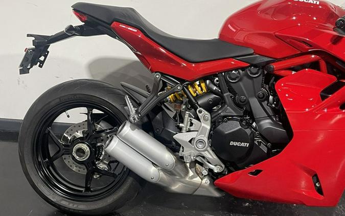 2022 Ducati Supersport 950 Ducati Red