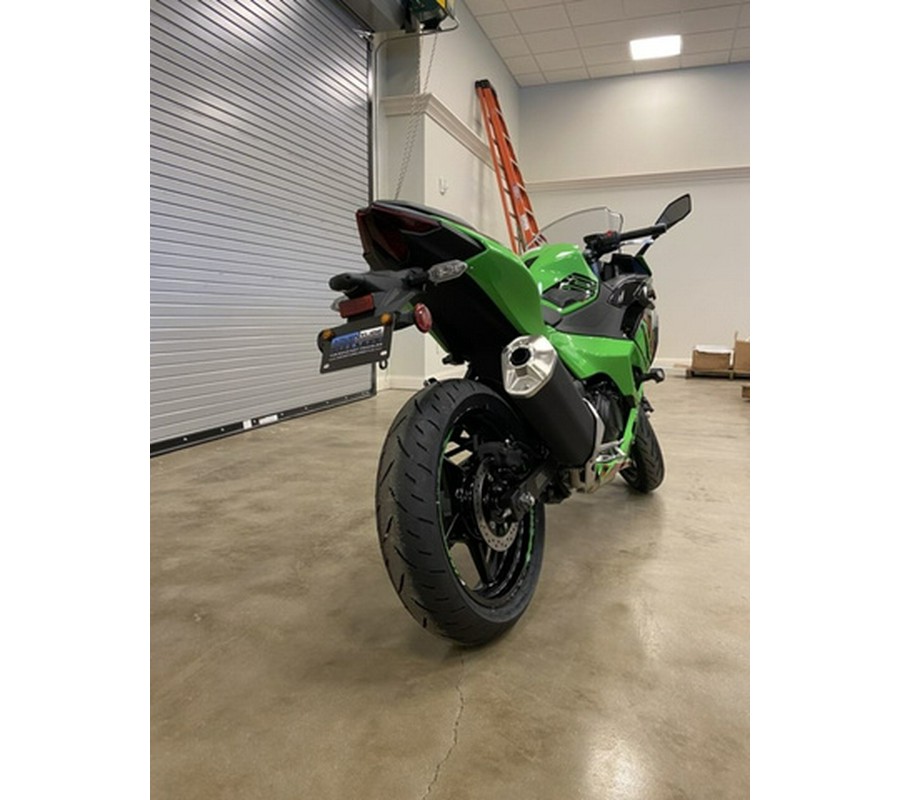 2024 Kawasaki Ninja 500 KRT Edition SE ABS