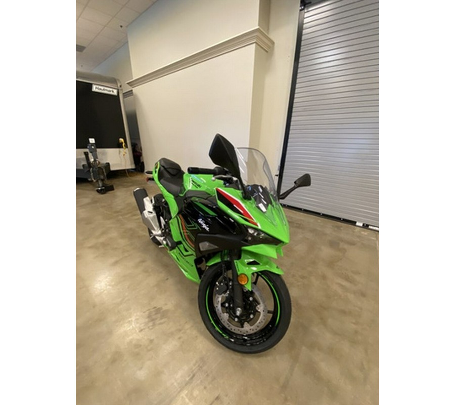 2024 Kawasaki Ninja 500 KRT Edition SE ABS