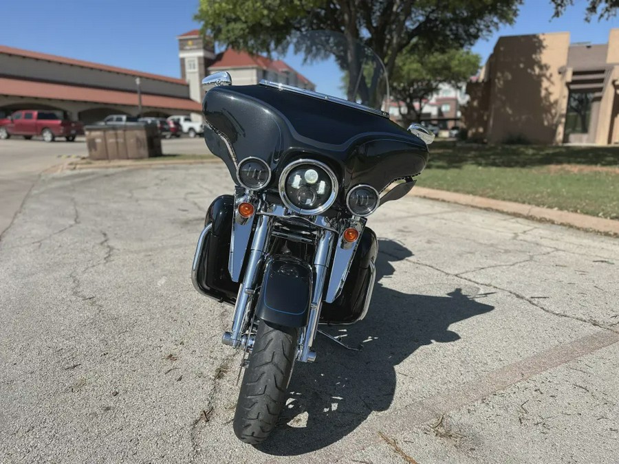 2013 Harley-Davidson® CVO™ Ultra Classic® Electra Glide®