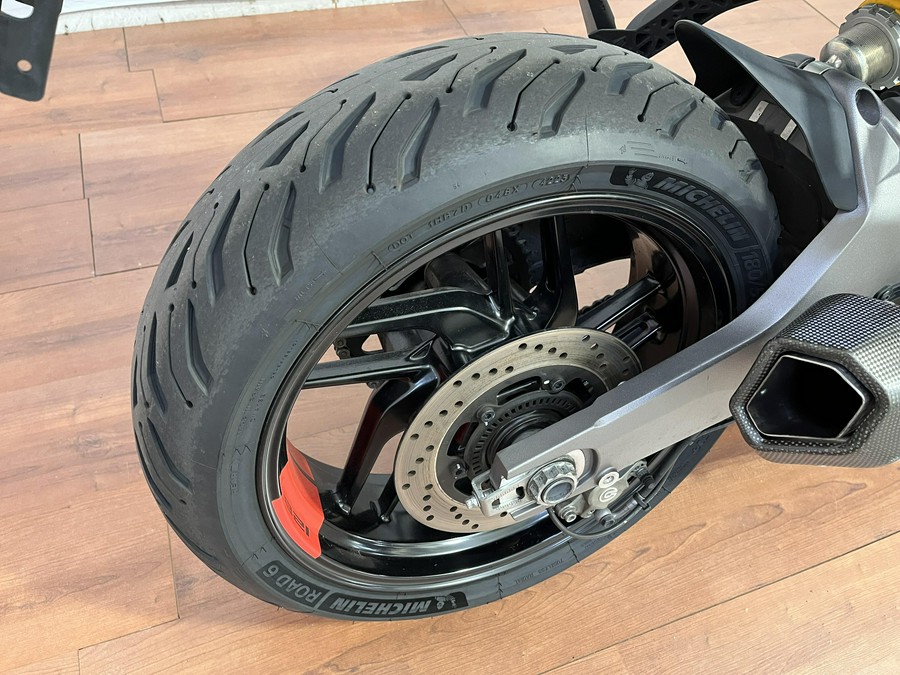 2019 Ducati MONSTER 821