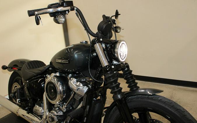 Used 2025 Harley-Davidson Street Bob Cruiser FXBB Motorcycle For Sale In Miami, Florida