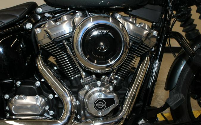 Used 2025 Harley-Davidson Street Bob Cruiser FXBB Motorcycle For Sale In Miami, Florida
