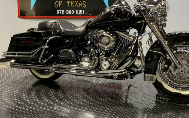 2013 Harley-Davidson® FLHRC - Road King® Classic