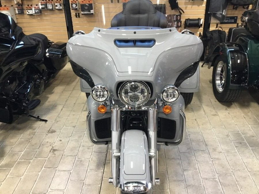 2024 Harley-Davidson® Tri Glide® Ultra Billiard Gray