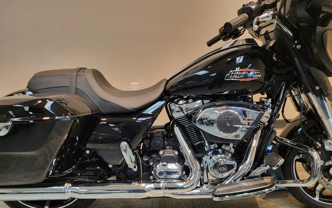 2025 Harley-Davidson Street Glide® Vivid Black FLHX