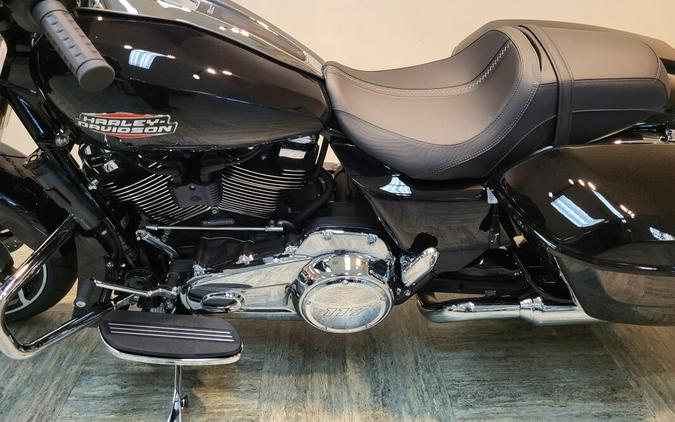 2025 Harley-Davidson Street Glide® Vivid Black FLHX