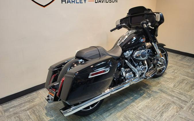2025 Harley-Davidson Street Glide® Vivid Black FLHX