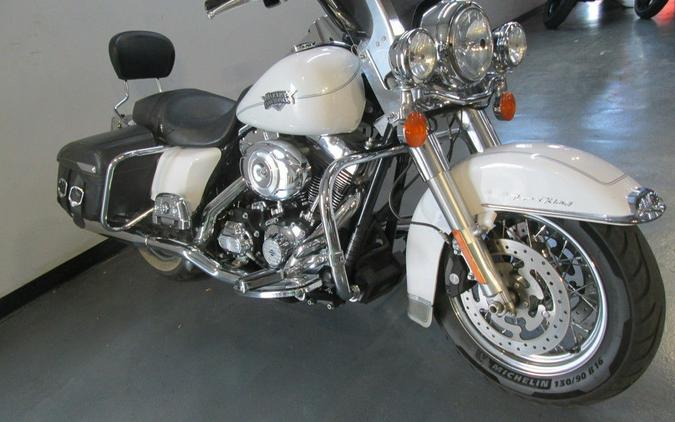 2013 Harley-Davidson® FLHRC - Road King® Classic