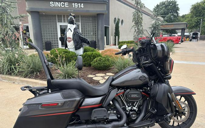 2018 Harley-Davidson FLHXSE CVO Street Glide