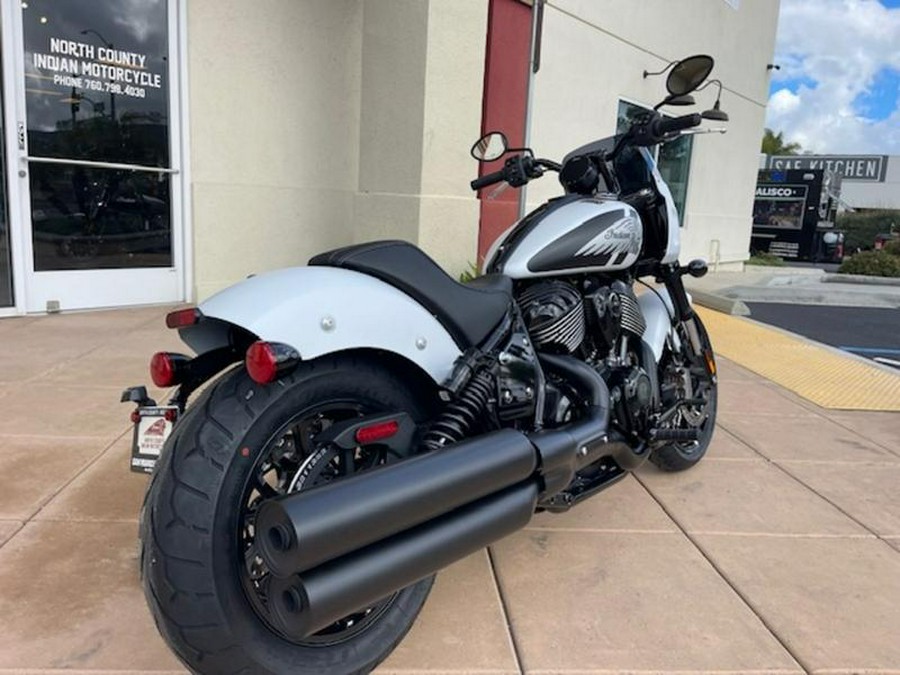 2024 Indian Motorcycle® Sport Chief Ghost White Metallic Smoke