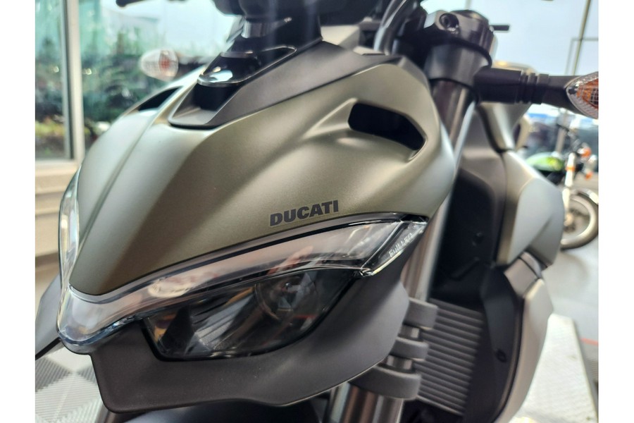 2024 Ducati Street Fighter V2