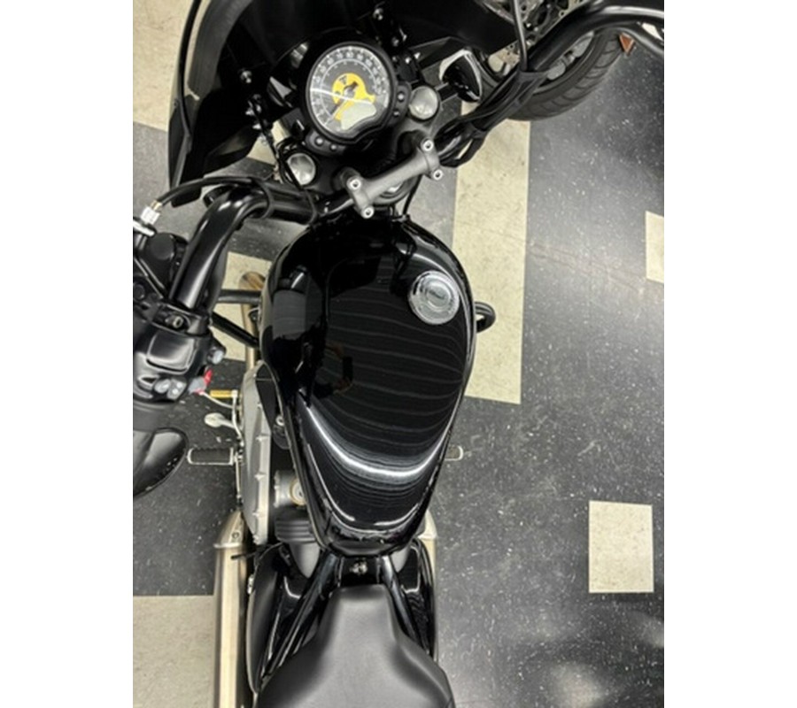 2018 Triumph Bonneville Bobber Jet Black