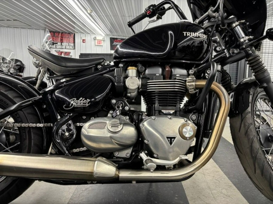 2018 Triumph Bonneville Bobber Jet Black