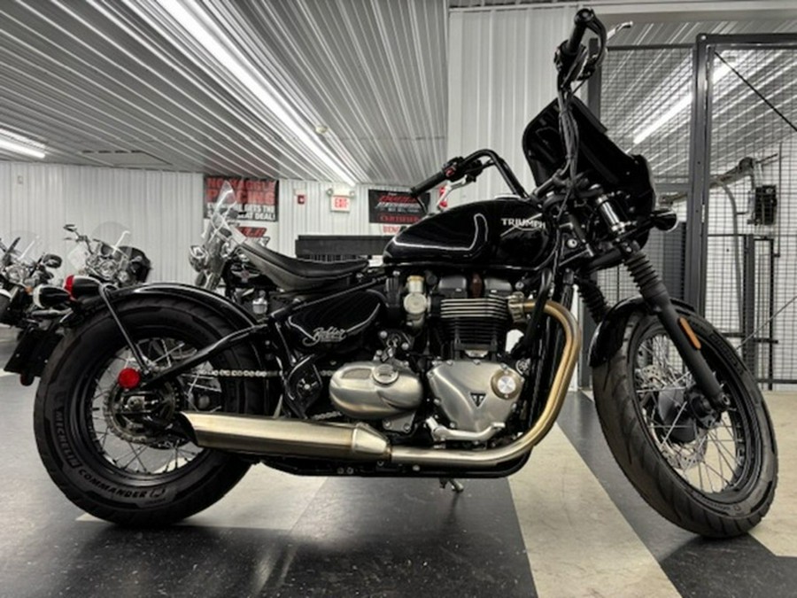2018 Triumph Bonneville Bobber Jet Black