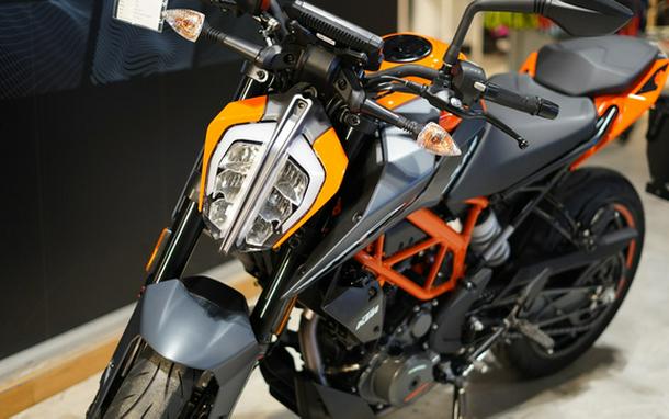 2023 KTM Duke 390