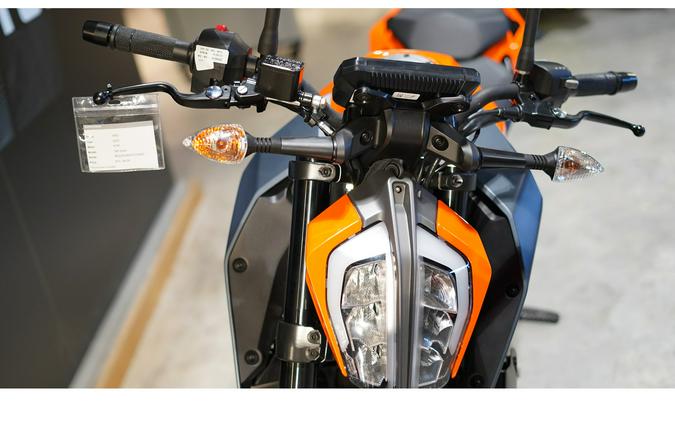 2023 KTM Duke 390