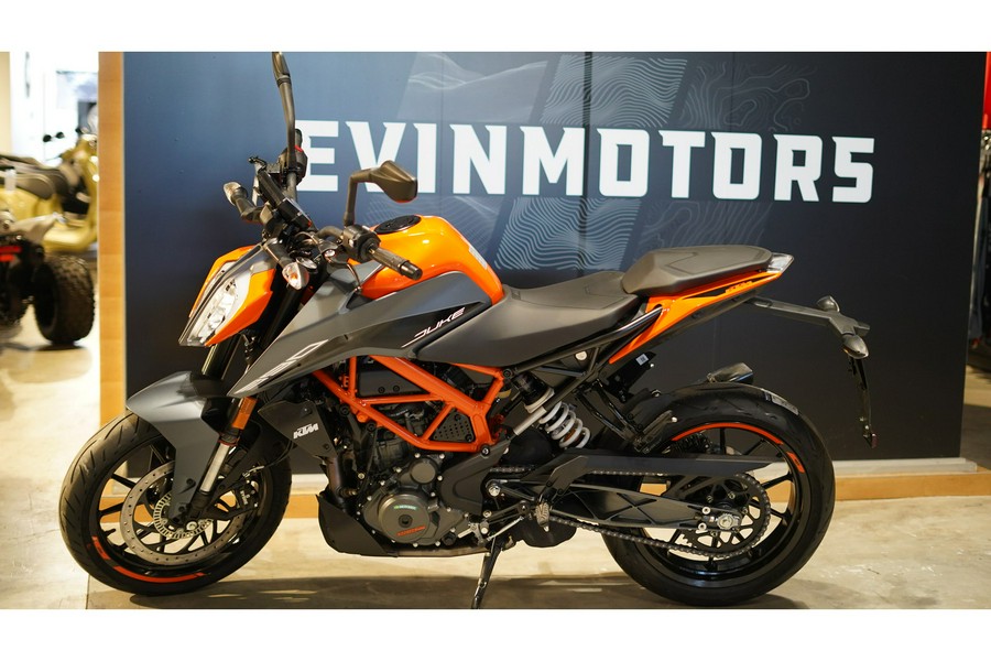 2023 KTM Duke 390