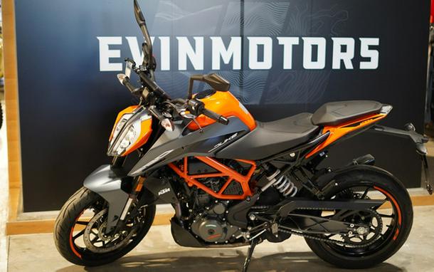 2023 KTM Duke 390