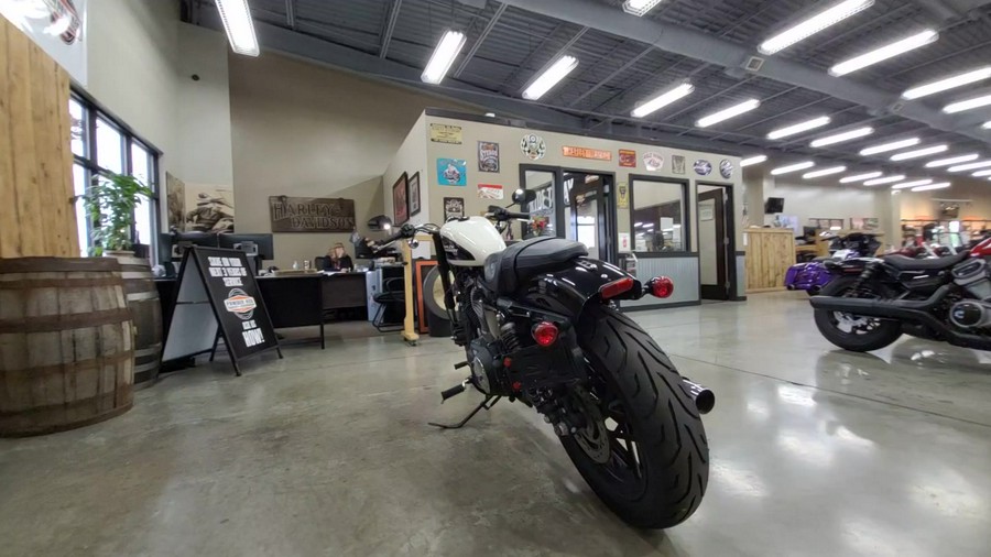 2019 Harley-Davidson Roadster