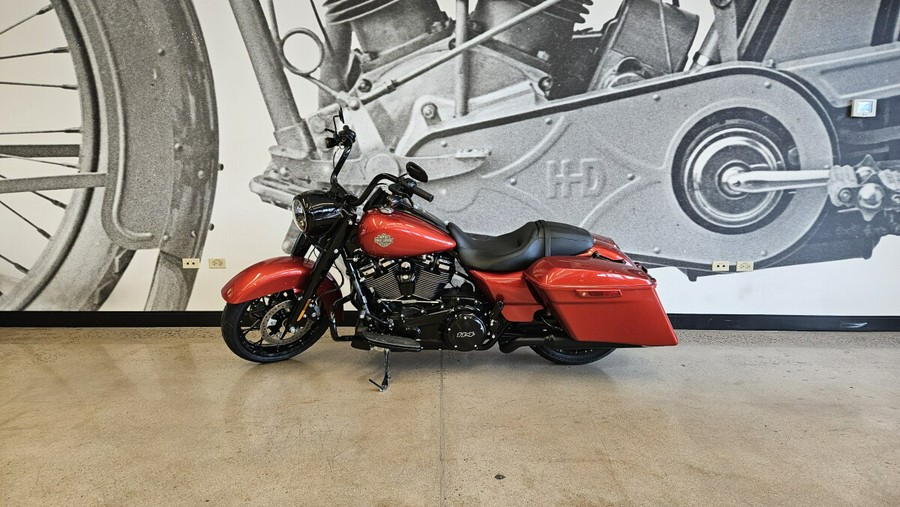 2025 Road King Special FLHRXS