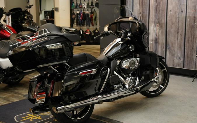 New 2025 Harley-Davidson Street Glide Ultra Motorcycle For Sale In Raleigh, North Carolina