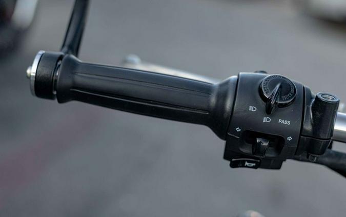 2022 Royal Enfield Classic 350 Halcyon Black