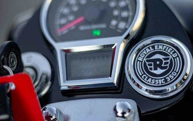 2022 Royal Enfield Classic 350 Halcyon Black