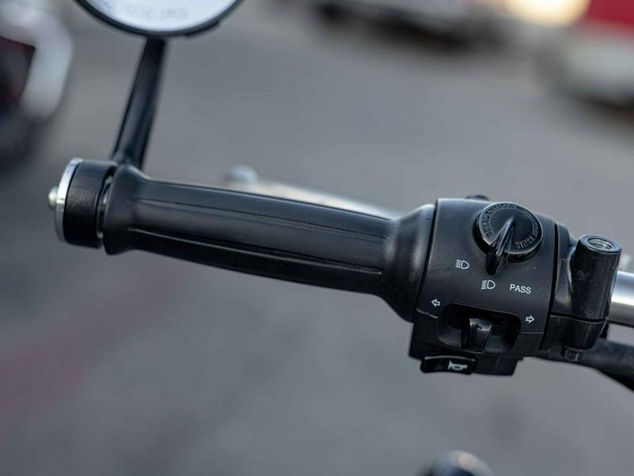 2022 Royal Enfield Classic 350 Halcyon Black