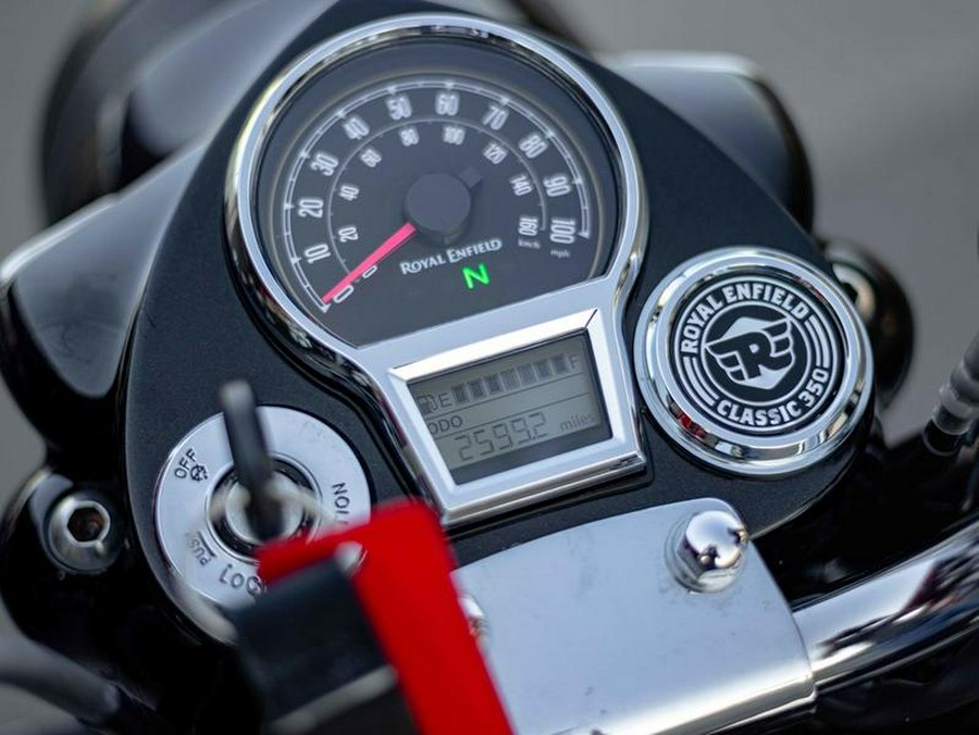 2022 Royal Enfield Classic 350 Halcyon Black