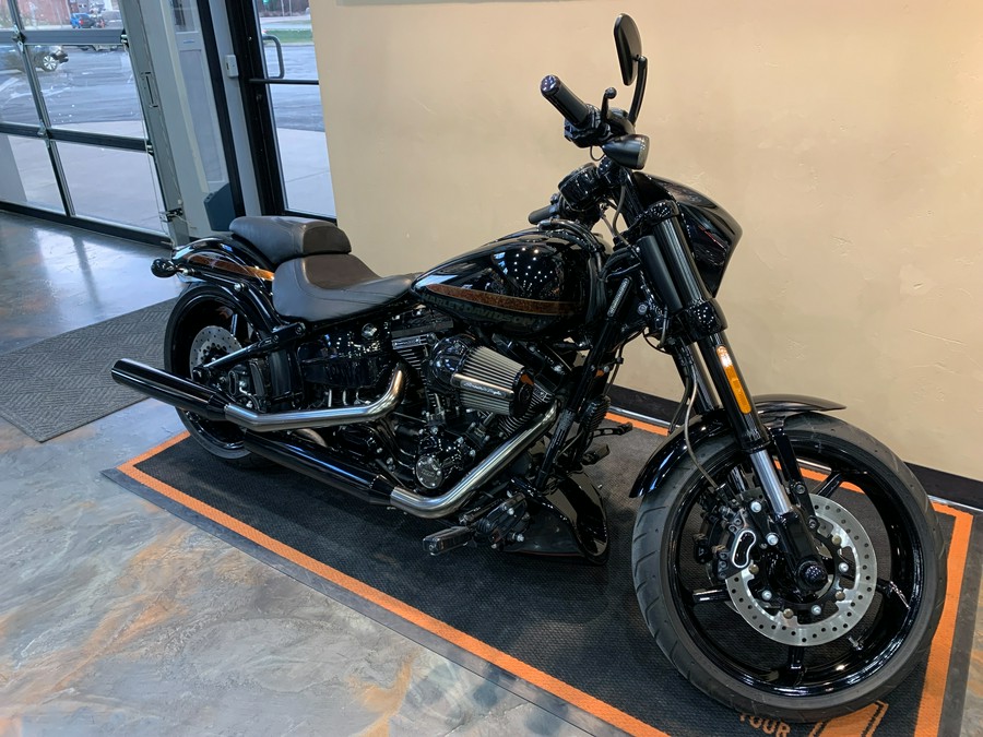 2016 Harley-Davidson CVO Pro Street Breakout