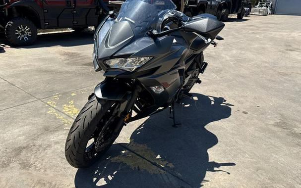 2022 Kawasaki Ninja 650 ABS Metallic Matte Graphenesteel Gray