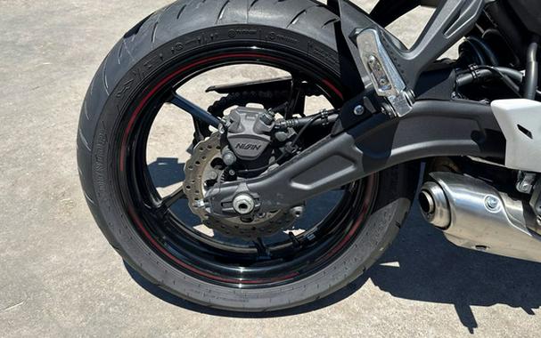 2022 Kawasaki Ninja 650 ABS Metallic Matte Graphenesteel Gray