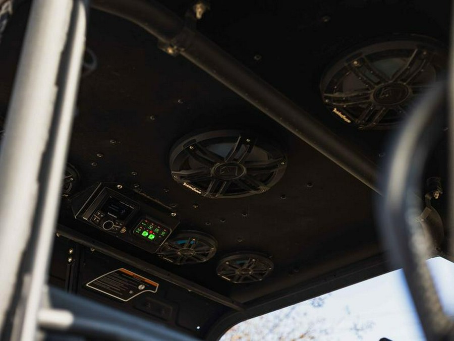 2023 Can-Am® Defender MAX DPS HD10