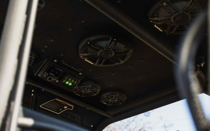 2023 Can-Am® Defender MAX DPS HD10