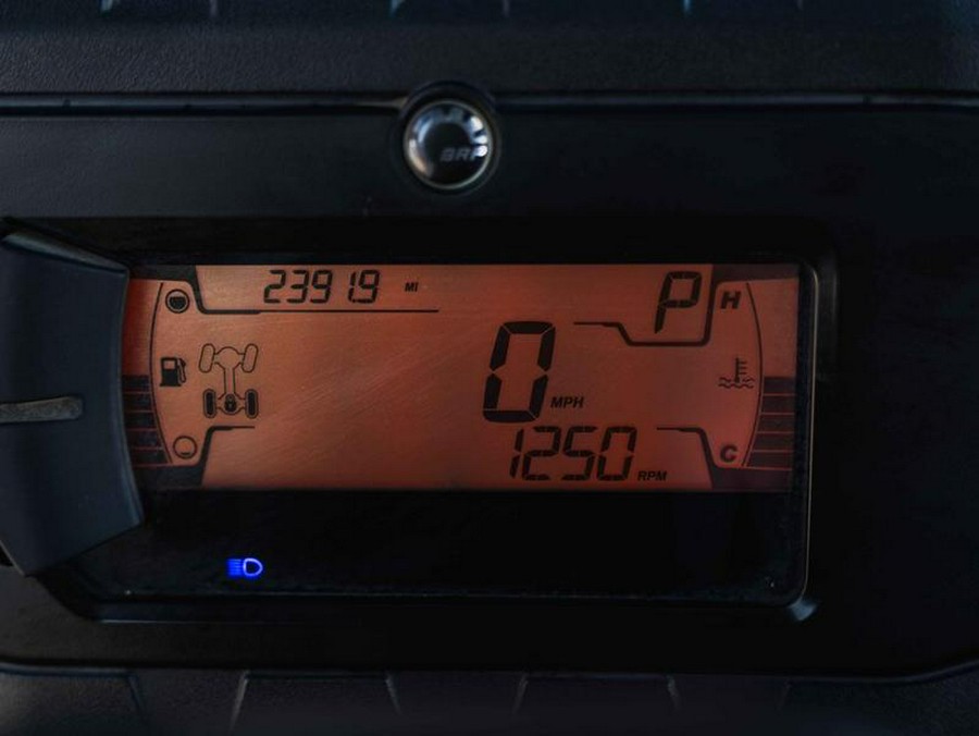 2023 Can-Am® Defender MAX DPS HD10