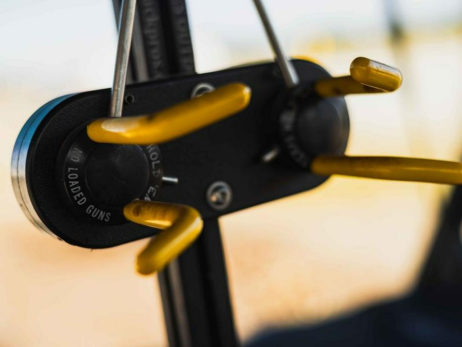 2023 Can-Am® Defender MAX DPS HD10