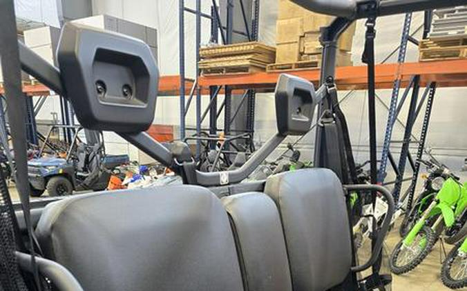 2025 Can-Am® Defender MAX HD7