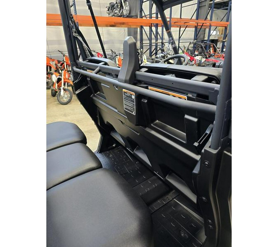 2025 Can-Am® Defender MAX HD7